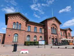 Das alte Empfangsgebäude vom Bahnhof in Ystad, heute als Hotel genutzt, aber auch schon als Polizeigebäude in Kurt Wallander-Verfilmungen