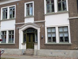 Mariagatan 11c in Ystad - dieser Eingang schräg gegenüber wurde in der Verfilmung mit Krister Henriksson genutzt.