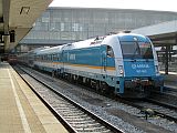 25.03.2011/München Hbf: alex 183 003 ist an den ALX 355 herangefahren und wird angekuppelt.