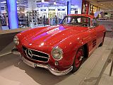 Mercedes-Benz 300 SL Flügeltürer von 1954, Schloss-Arkaden Braunschweig, 28.03.2011